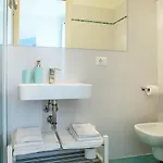 לינה וארוחת בוקר Via Verdi Vago