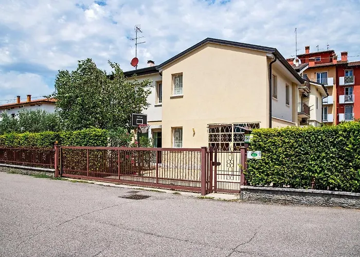 Via Verdi Bed & Breakfast 3*