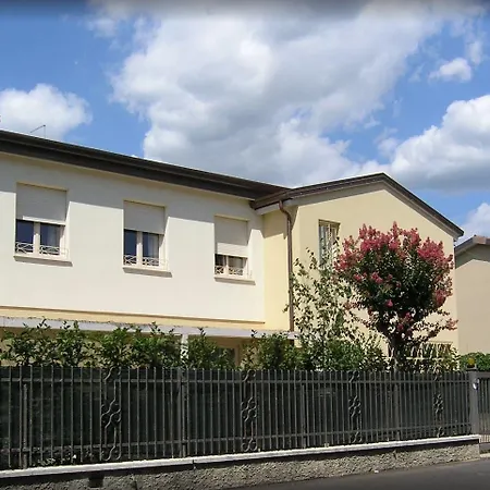 Via Verdi 3* Vago